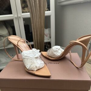 Gianvito Rossi like new only worn them once 💯 authentic